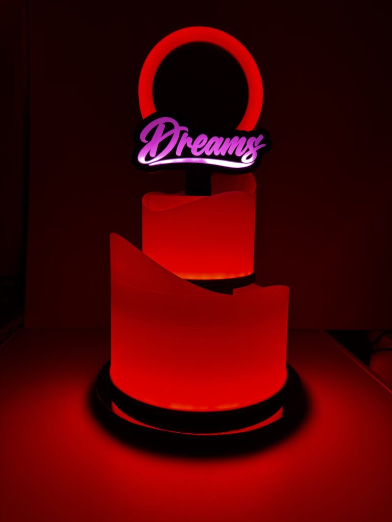 Tarta DREAMS en rojo